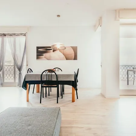 Three Lakes - Lakeside Srl L&b Appartamento