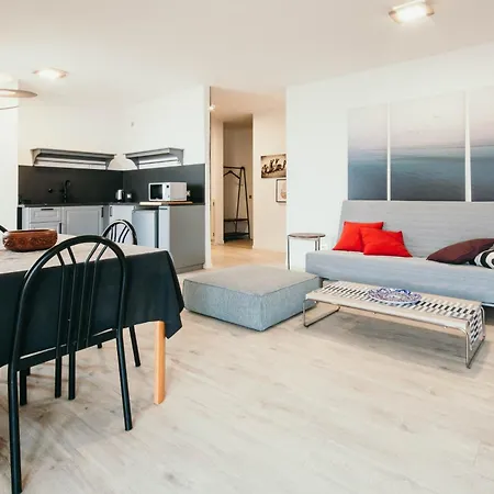 Three Lakes - Lakeside Srl L&b Apartment *